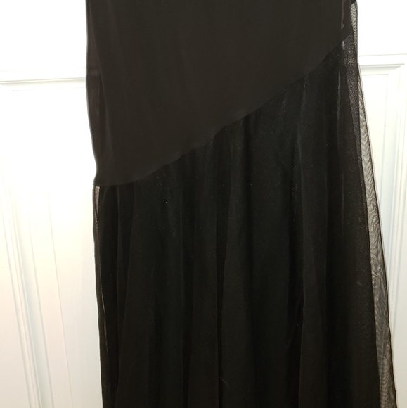 Black dress with pink flowers - Picture 5 of 5